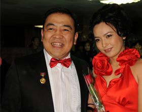 Аглуугийн эхнэр Н.Оюунчимэг шинэ жүжгийн гол дүрийг бүтээнэ